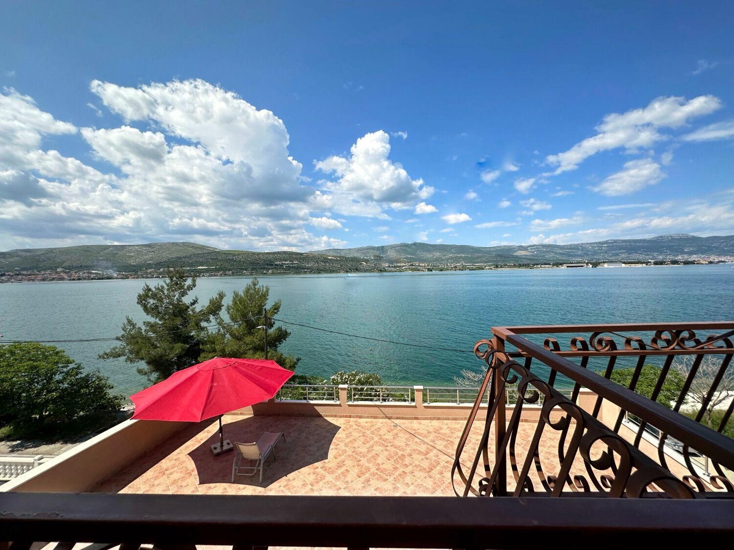 Apartments Vini Trogir Exterior foto